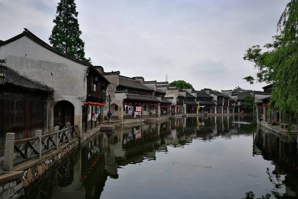 受邀出席